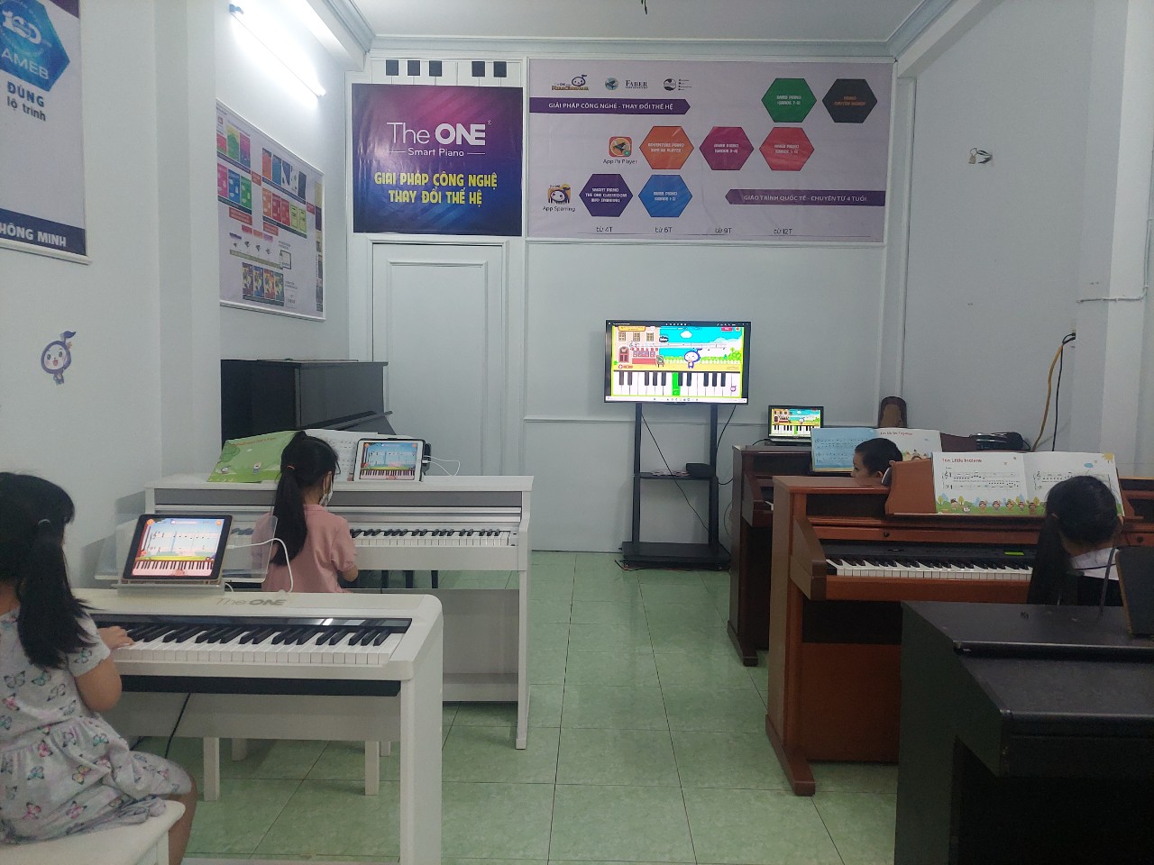 Lớp piano công nghệ cho trẻ từ 4 tuổi quận 7