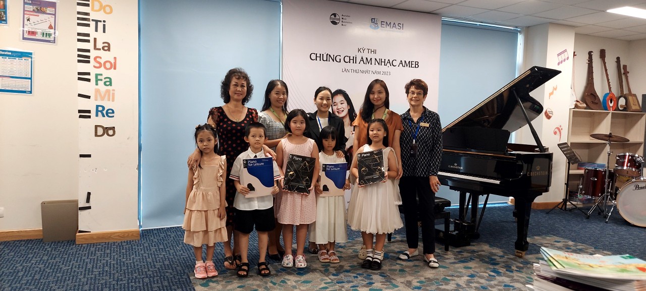 Học viên tham gia kỳ thi chứng chỉ piano quốc tế 